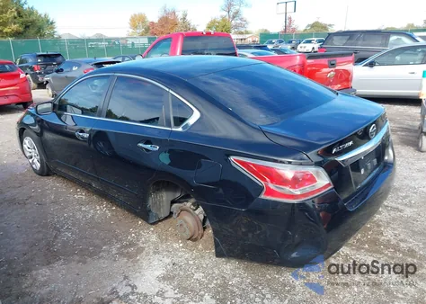 2015 Nissan Altima 2.5 S z USA, uszkodzony, nr VIN 1N4AL3APXFC219232